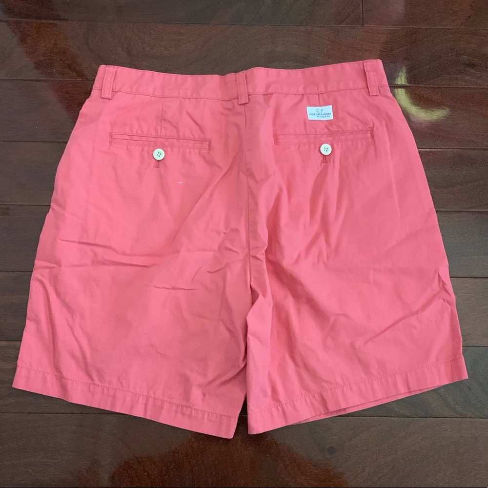 Vineyard Vines men’s pink/red club shorts - Picture 3 of 4